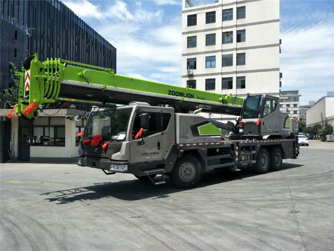 大化县跨街广告牌的高空安装注意事项